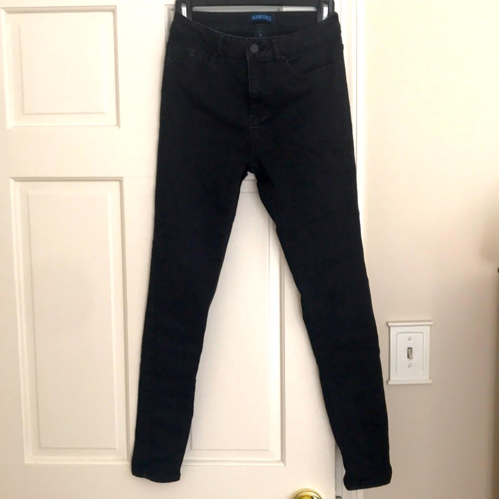 Junior size 3 black jeans.